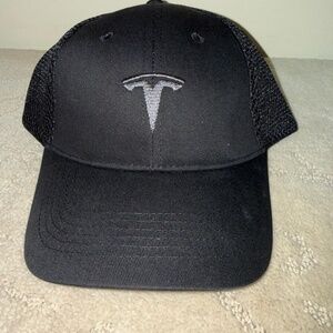 BRAND NEW AUTHENTIC Tesla Black Baseball Hat